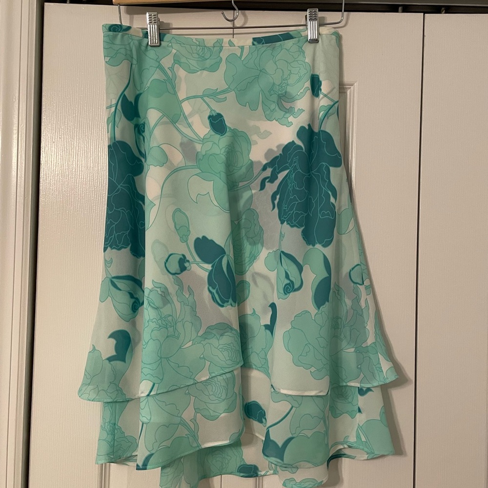 Ann Taylor loft skirt.  Size 6
